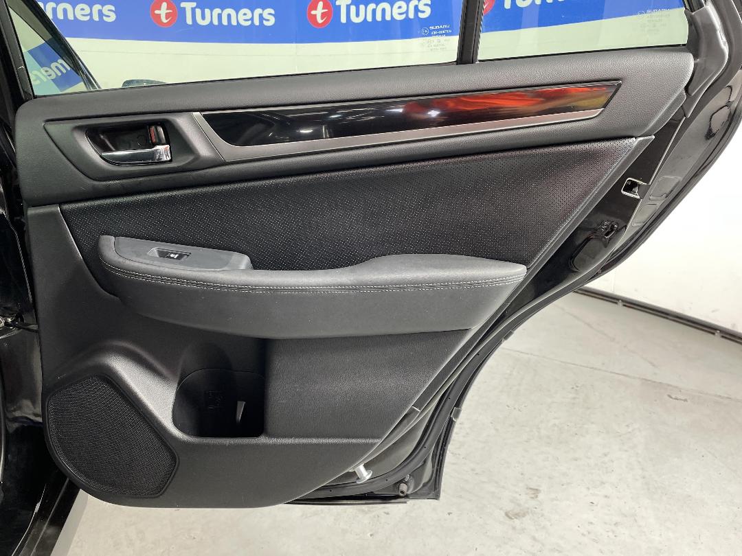 Photo '19' of Subaru Outback Photo '19' of Subaru Outback