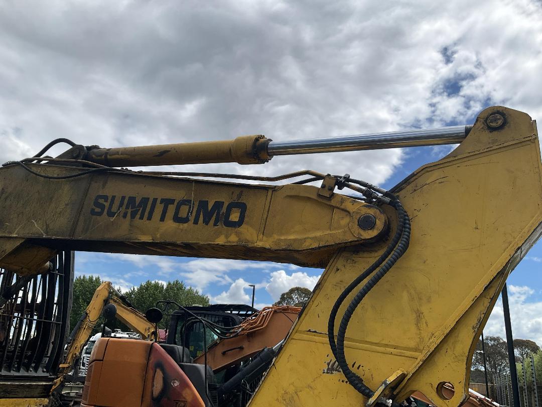 Photo '10' of Sumitomo SH210LC-5 Excavator