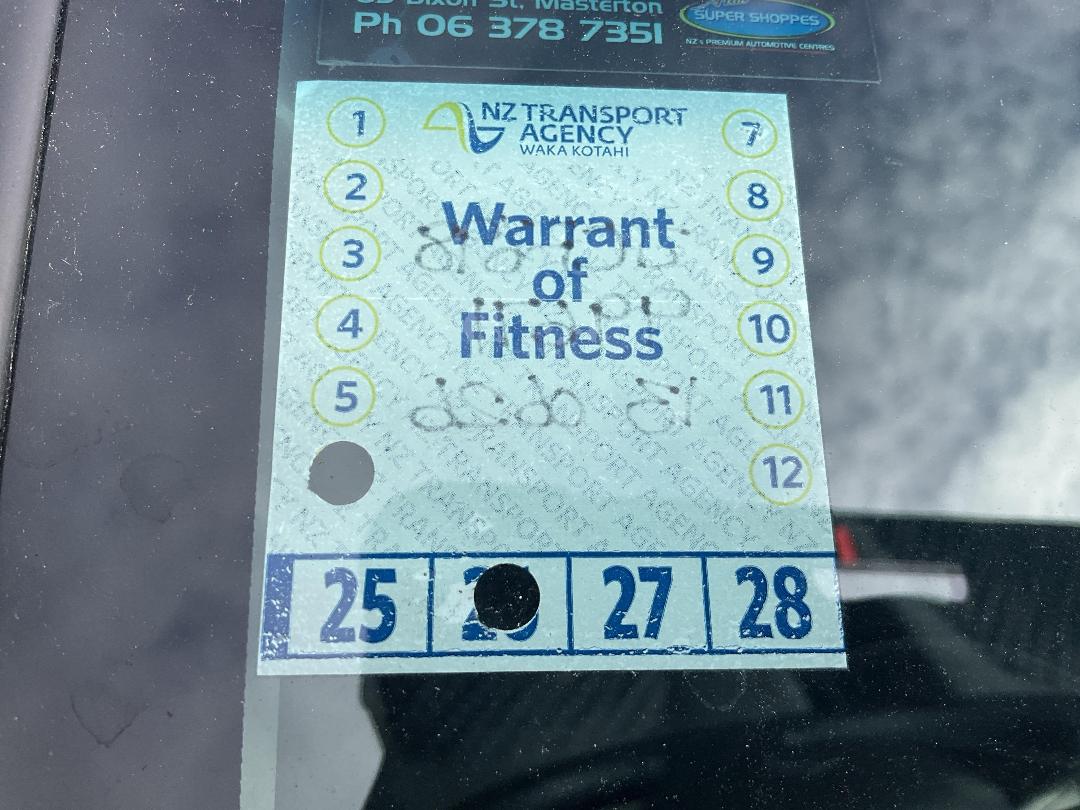 Photo '17' of Suzuki Celerio GLX Photo '17' of Suzuki Celerio GLX