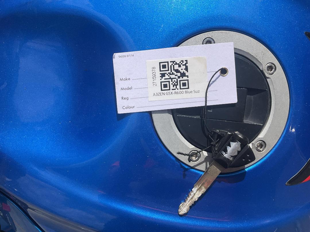 Photo '9' of Suzuki GSX-R600 no submodel Photo '9' of Suzuki GSX-R600 no submodel