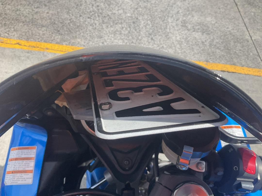 Photo '10' of Suzuki GSX-R600 no submodel Photo '10' of Suzuki GSX-R600 no submodel