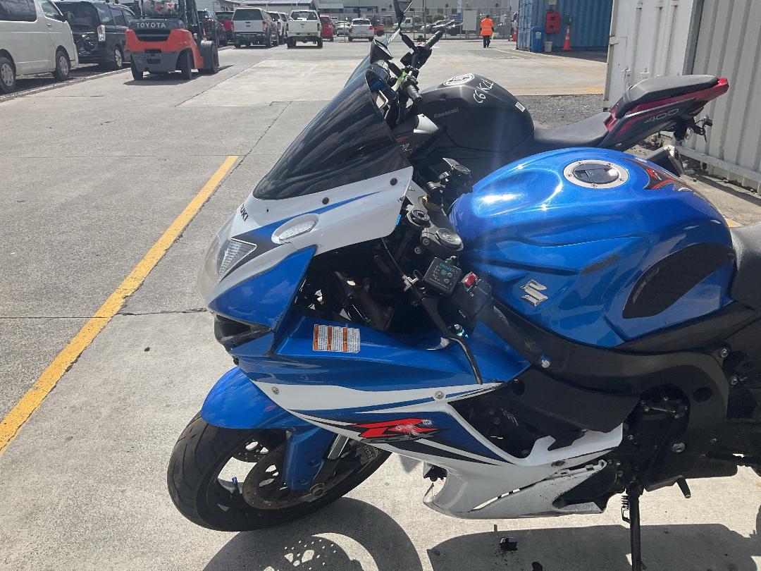 Photo '11' of Suzuki GSX-R600 no submodel Photo '11' of Suzuki GSX-R600 no submodel