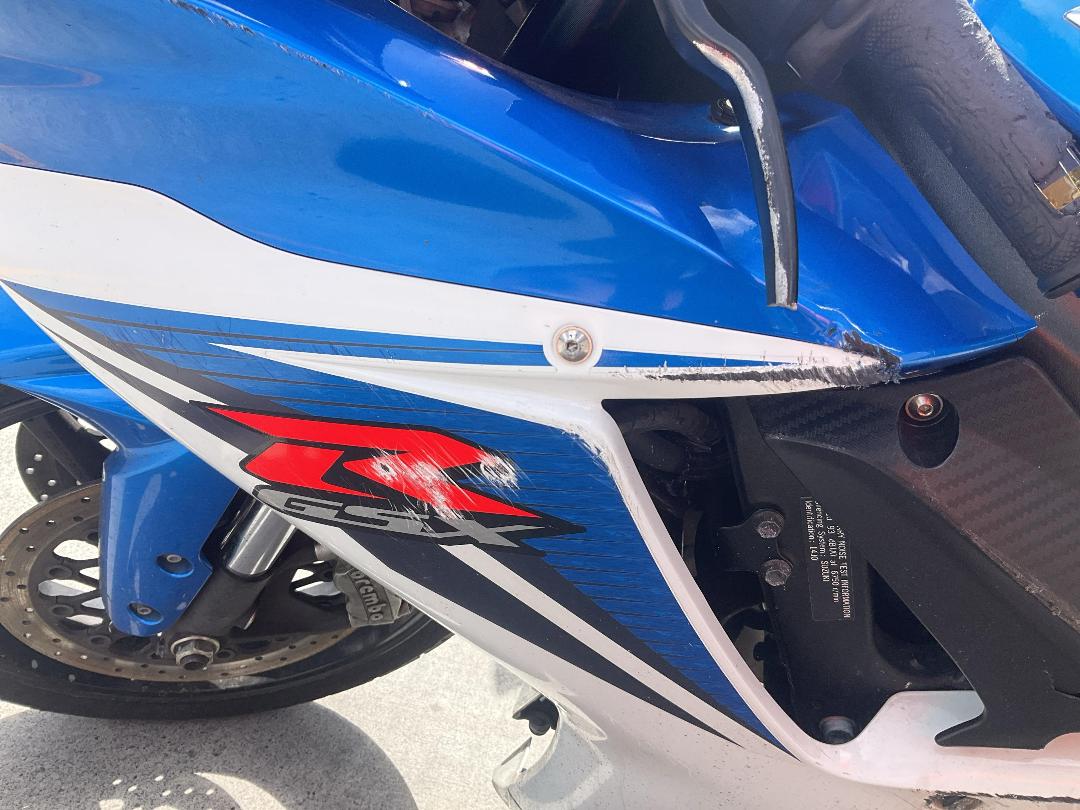 Photo '17' of Suzuki GSX-R600 no submodel Photo '17' of Suzuki GSX-R600 no submodel