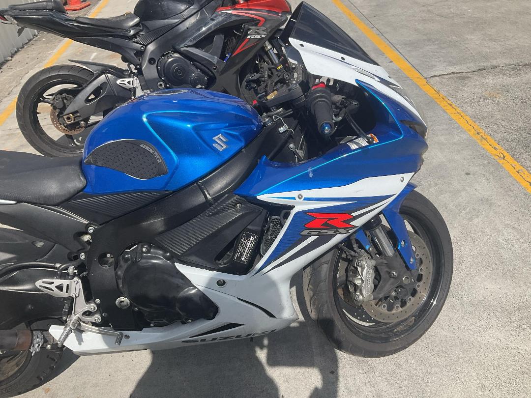 Photo '14' of Suzuki GSX-R600 no submodel Photo '14' of Suzuki GSX-R600 no submodel