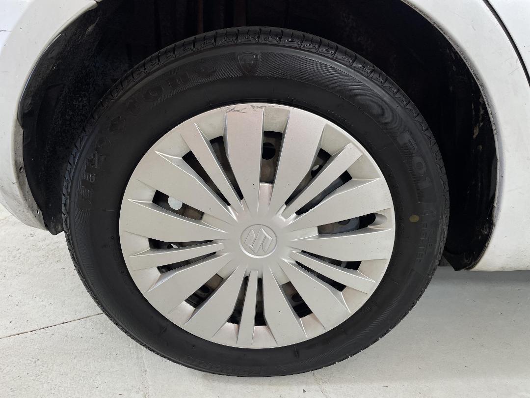 Photo '12' of Suzuki Swift Photo '12' of Suzuki Swift