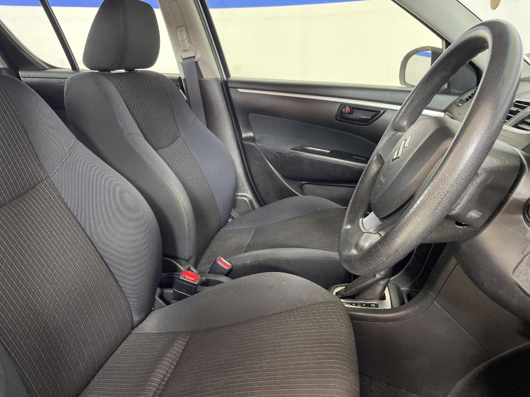 Photo '16' of Suzuki Swift Photo '16' of Suzuki Swift