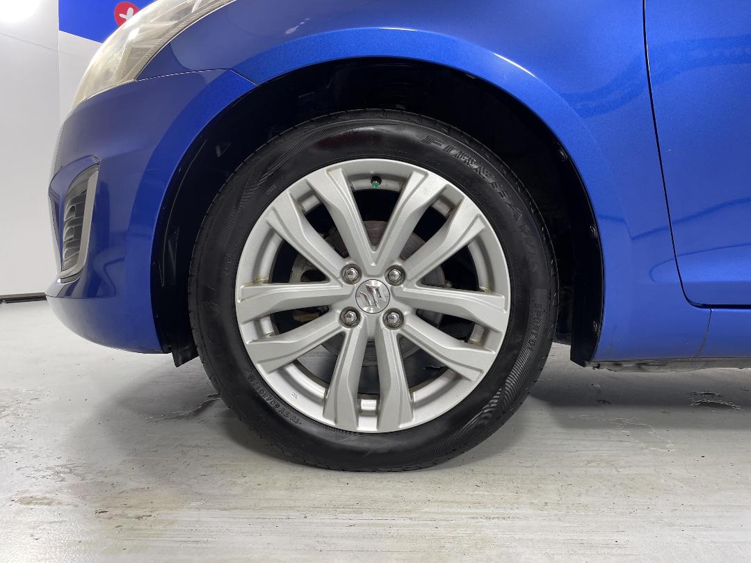 Photo '10' of Suzuki Swift