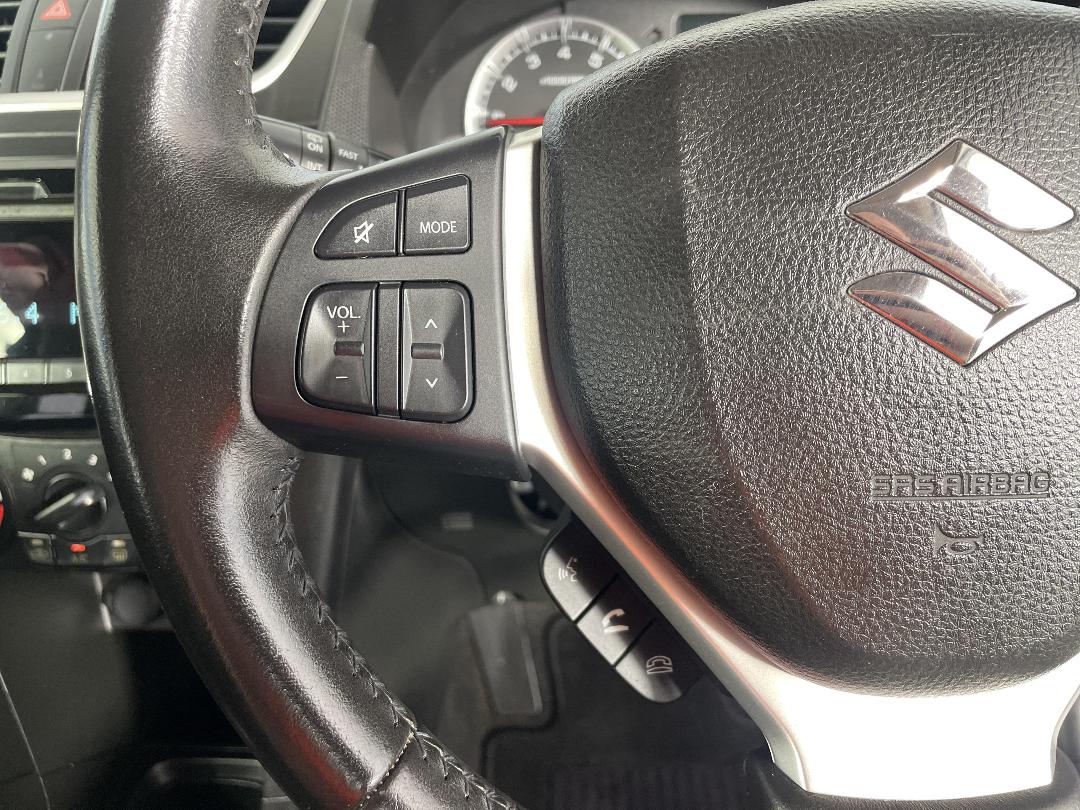 Photo '23' of Suzuki Swift