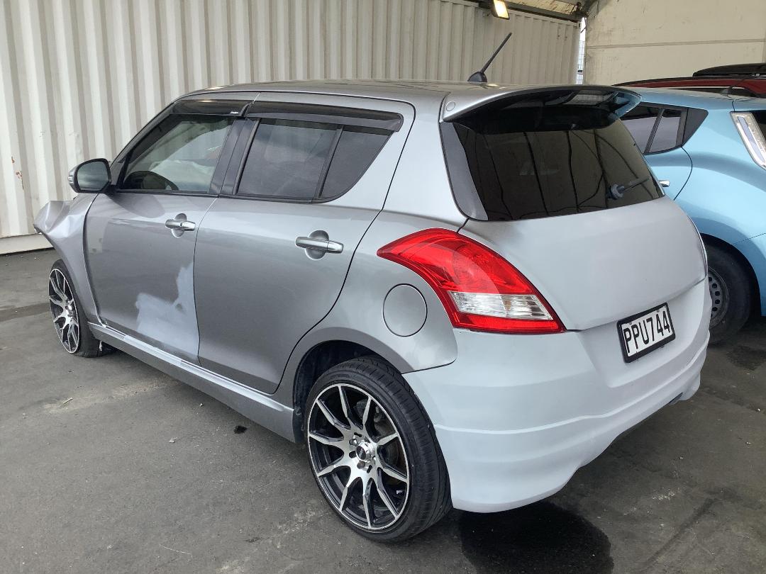 Photo '9' of Suzuki Swift Photo '9' of Suzuki Swift