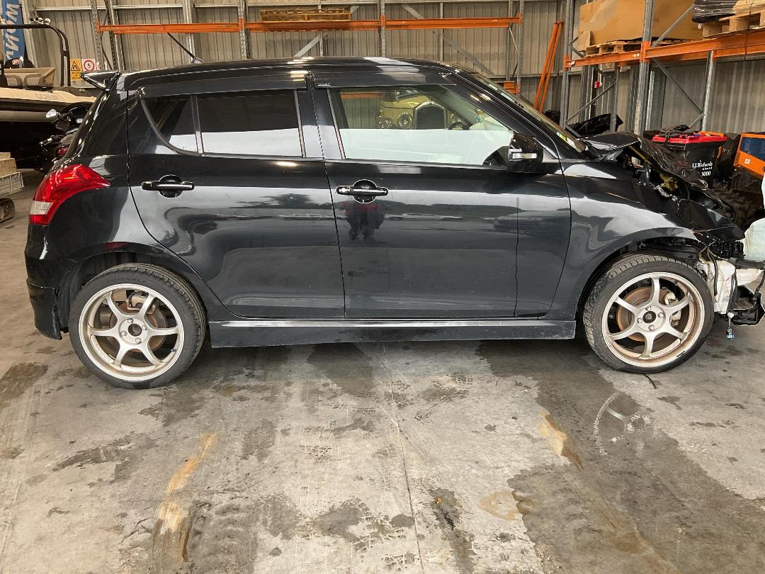 Photo '5' of Suzuki Swift Photo '5' of Suzuki Swift