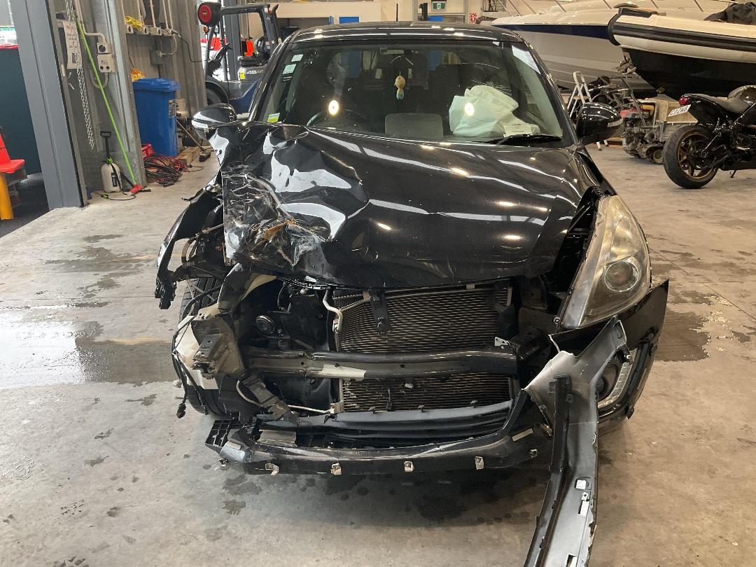 Photo '7' of Suzuki Swift Photo '7' of Suzuki Swift