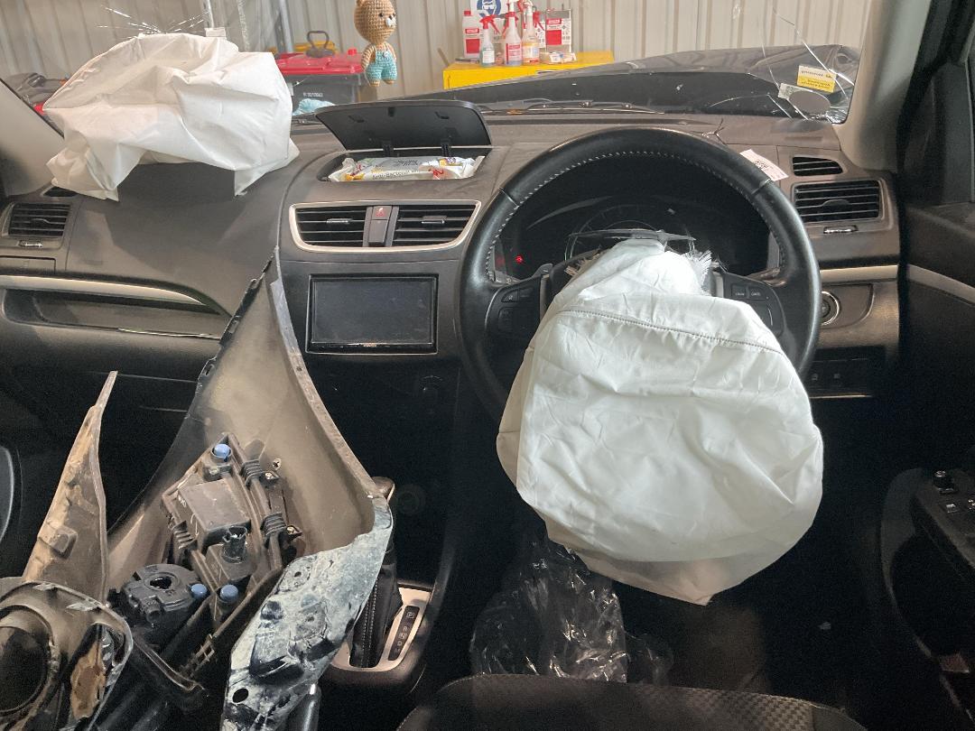 Photo '17' of Suzuki Swift Photo '17' of Suzuki Swift