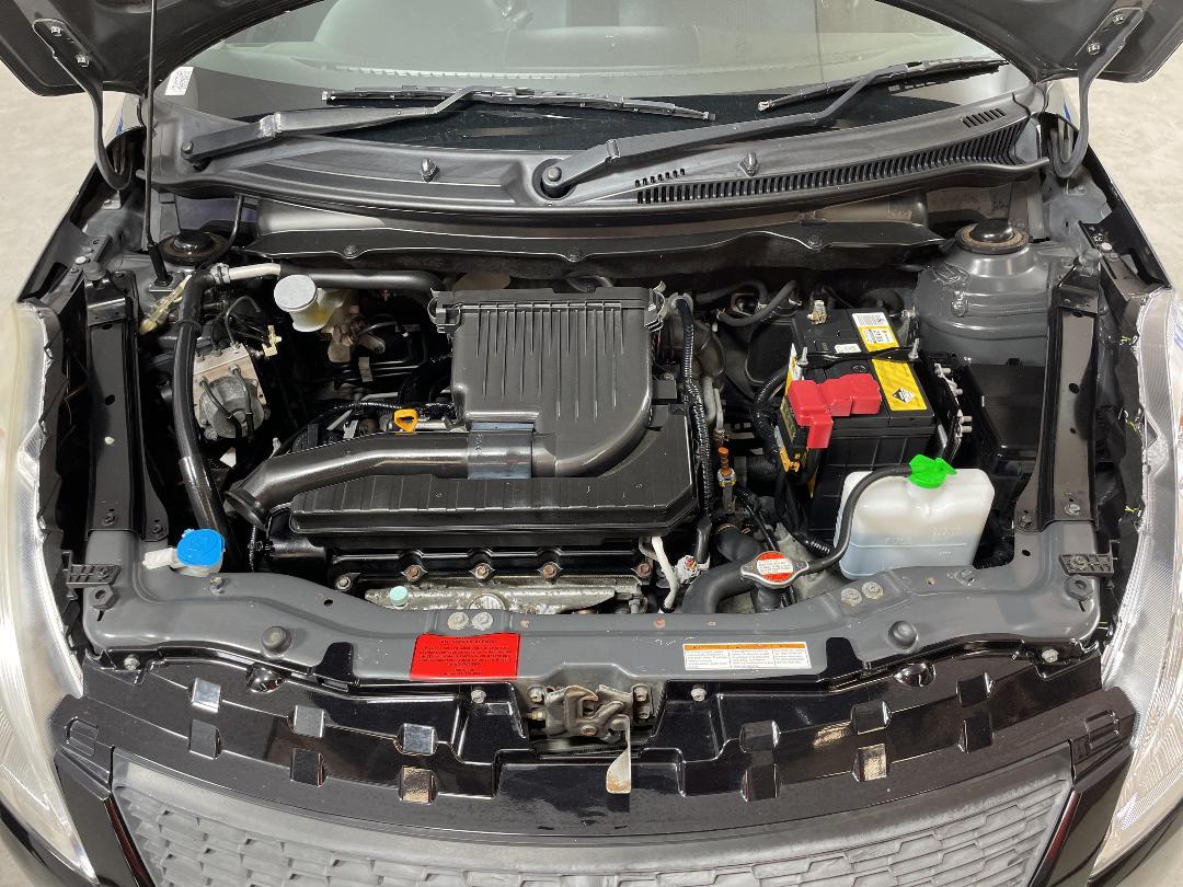 Photo '13' of Suzuki Swift