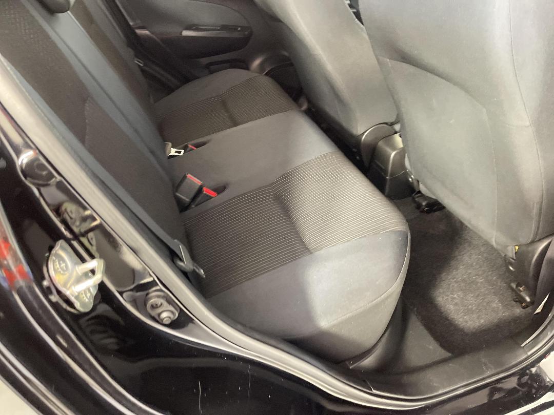 Photo '20' of Suzuki Swift