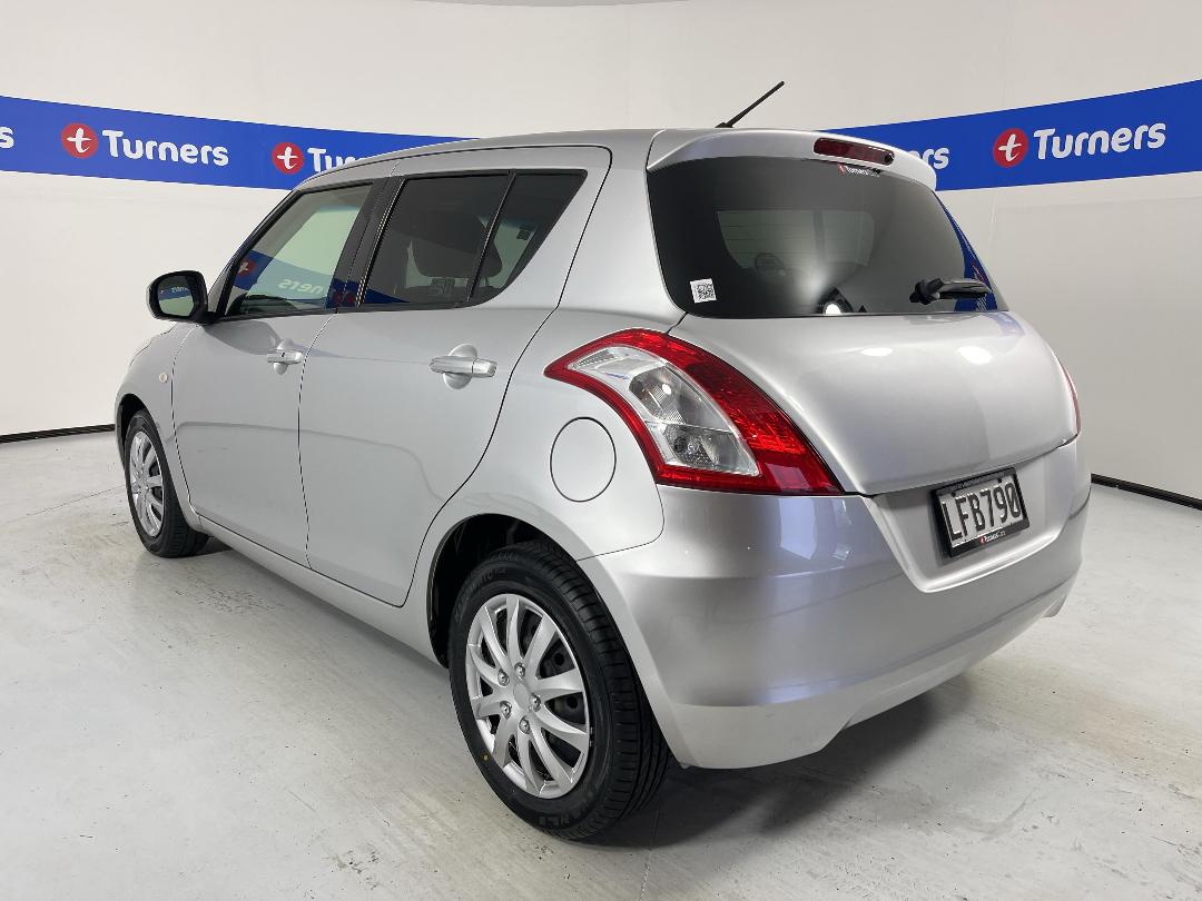 Photo '5' of Suzuki Swift