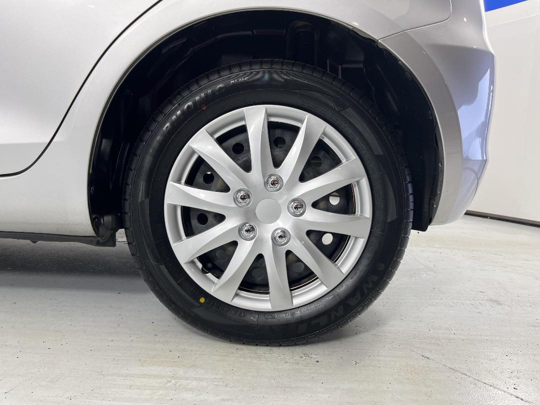 Photo '11' of Suzuki Swift