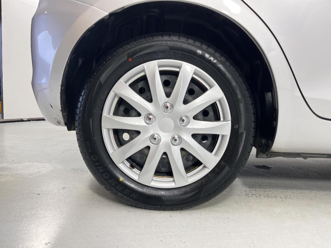 Photo '12' of Suzuki Swift