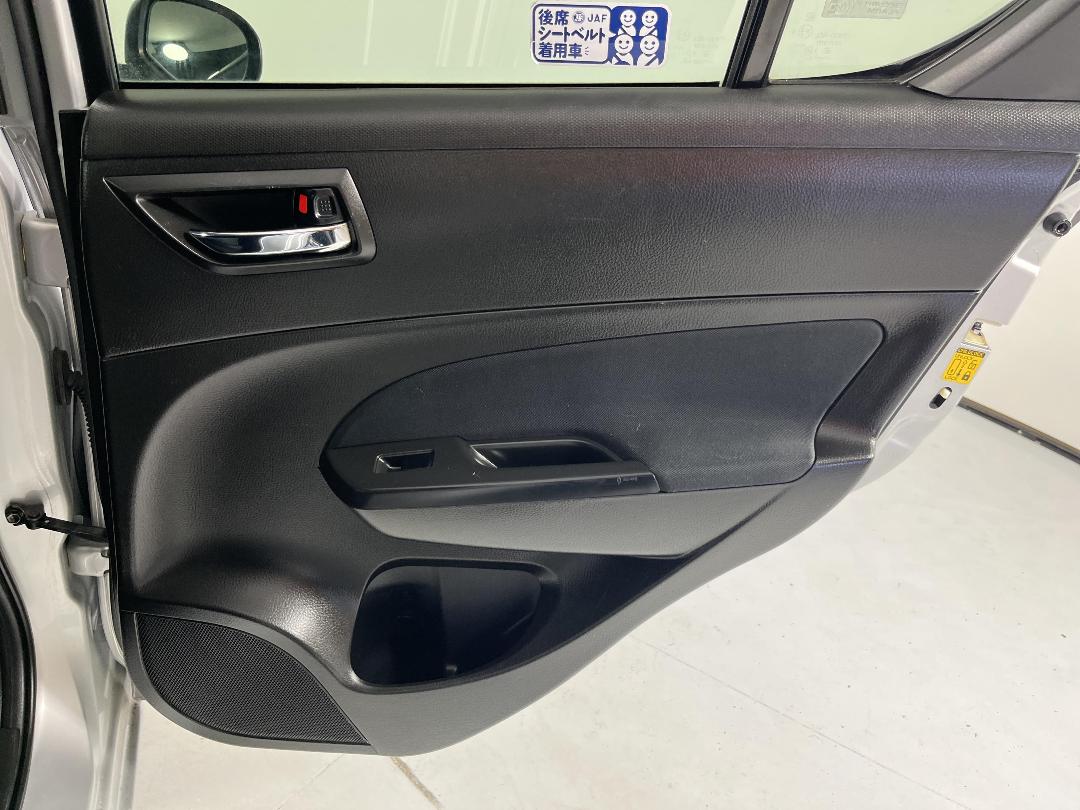 Photo '19' of Suzuki Swift