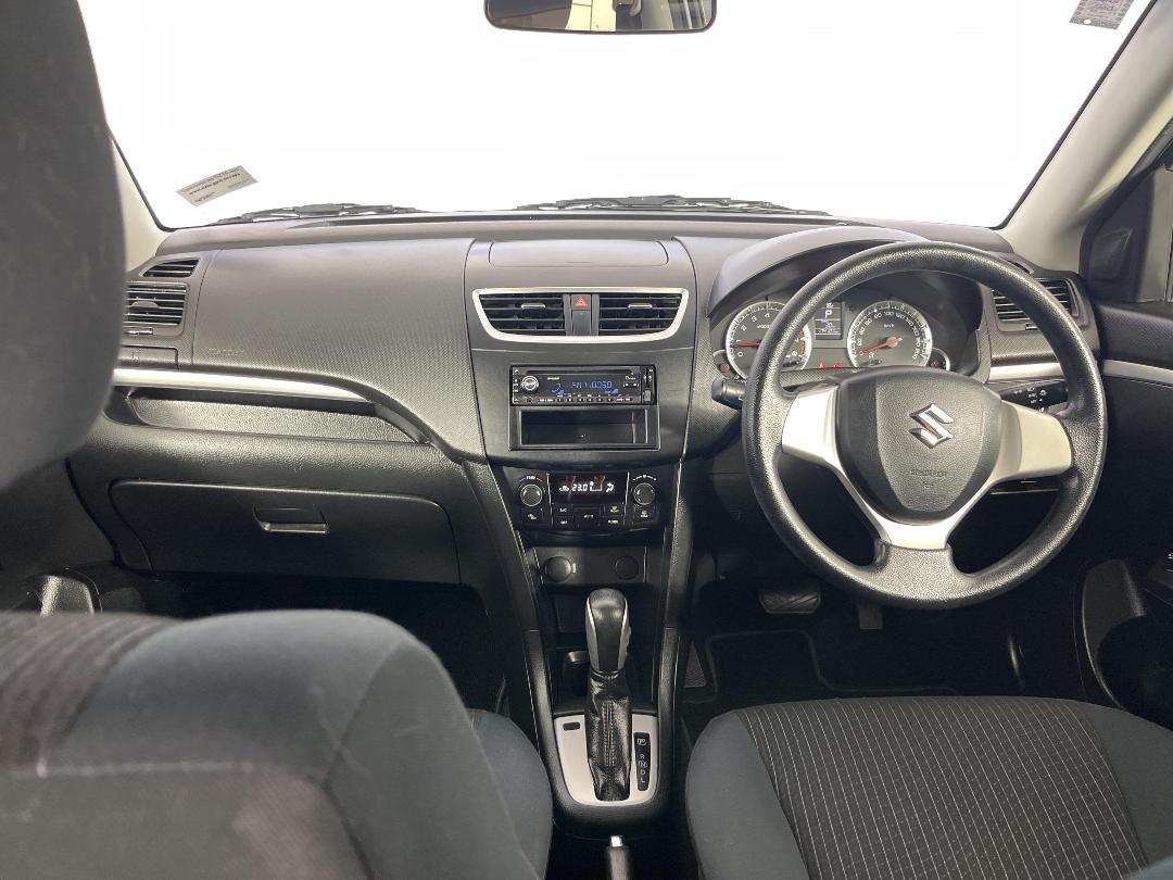 Photo '17' of Suzuki Swift