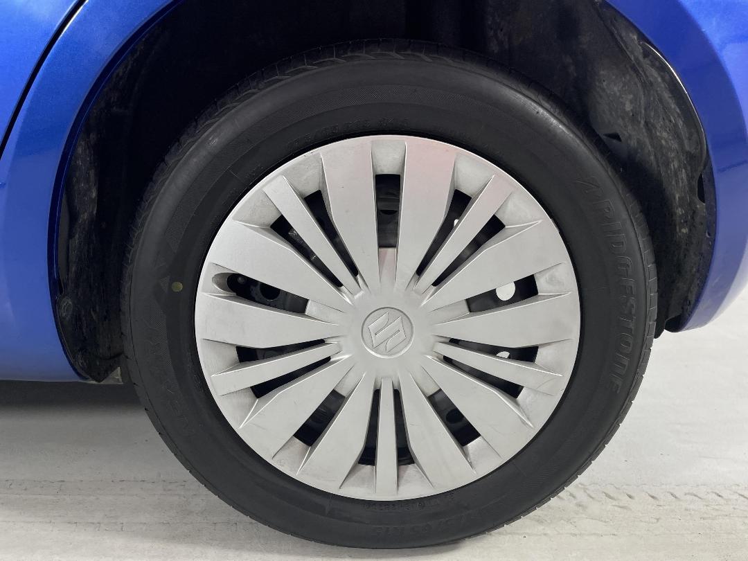 Photo '11' of Suzuki Swift