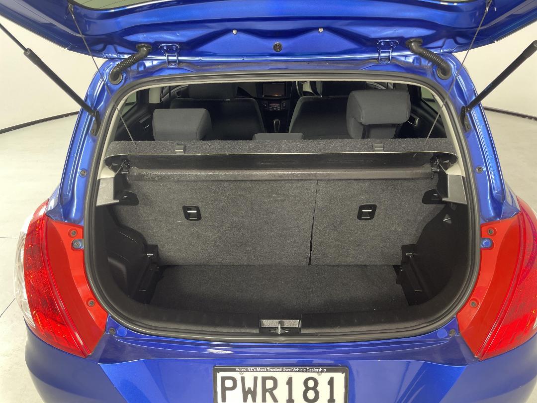 Photo '14' of Suzuki Swift