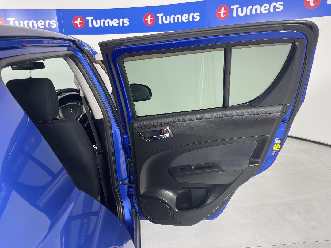 Photo '19' of Suzuki Swift