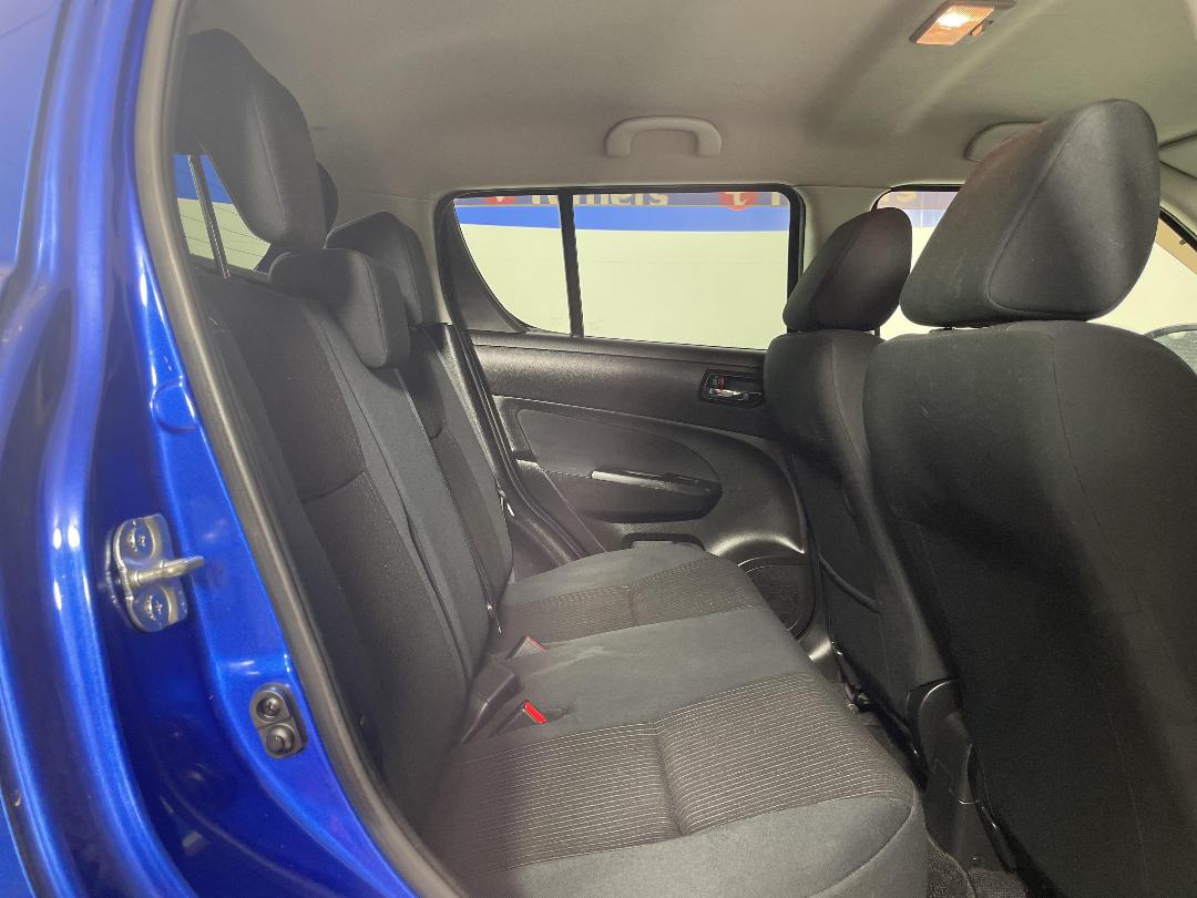 Photo '20' of Suzuki Swift