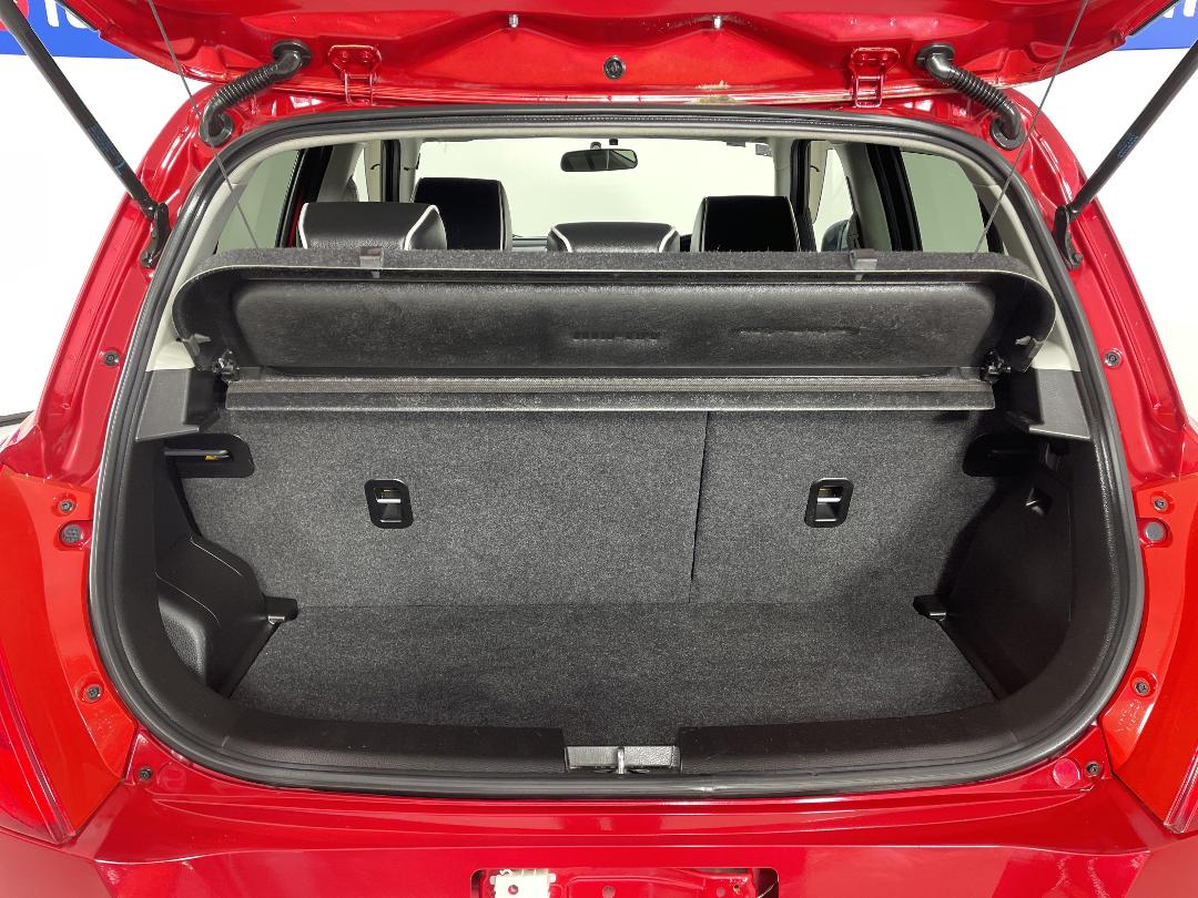 Photo '14' of Suzuki Swift