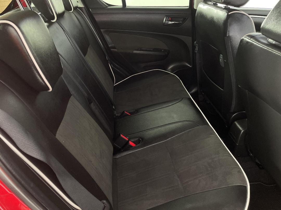 Photo '20' of Suzuki Swift