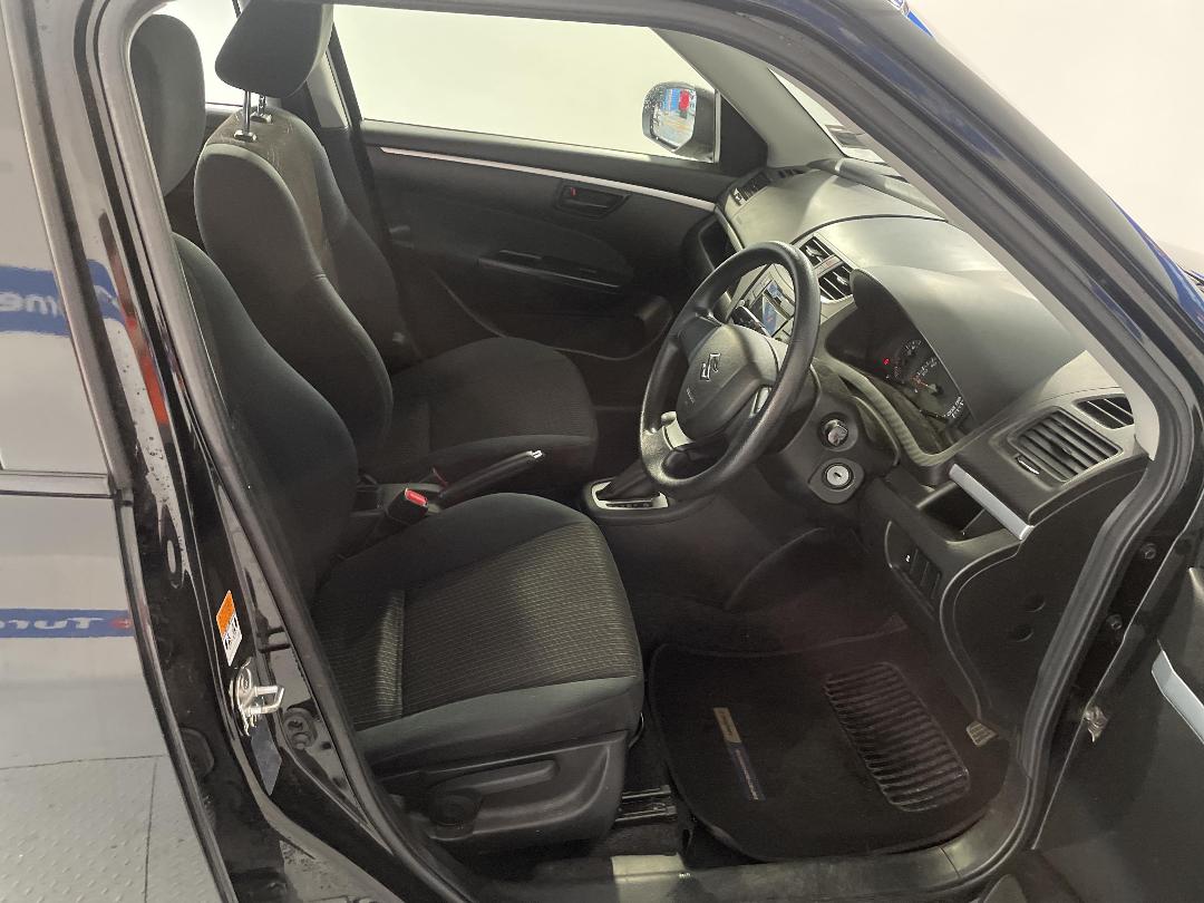 Photo '16' of Suzuki Swift Photo '16' of Suzuki Swift