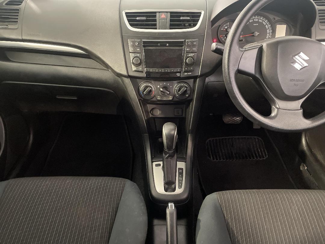 Photo '18' of Suzuki Swift Photo '18' of Suzuki Swift