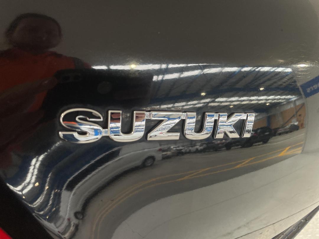 Photo '31' of Suzuki Swift Photo '31' of Suzuki Swift