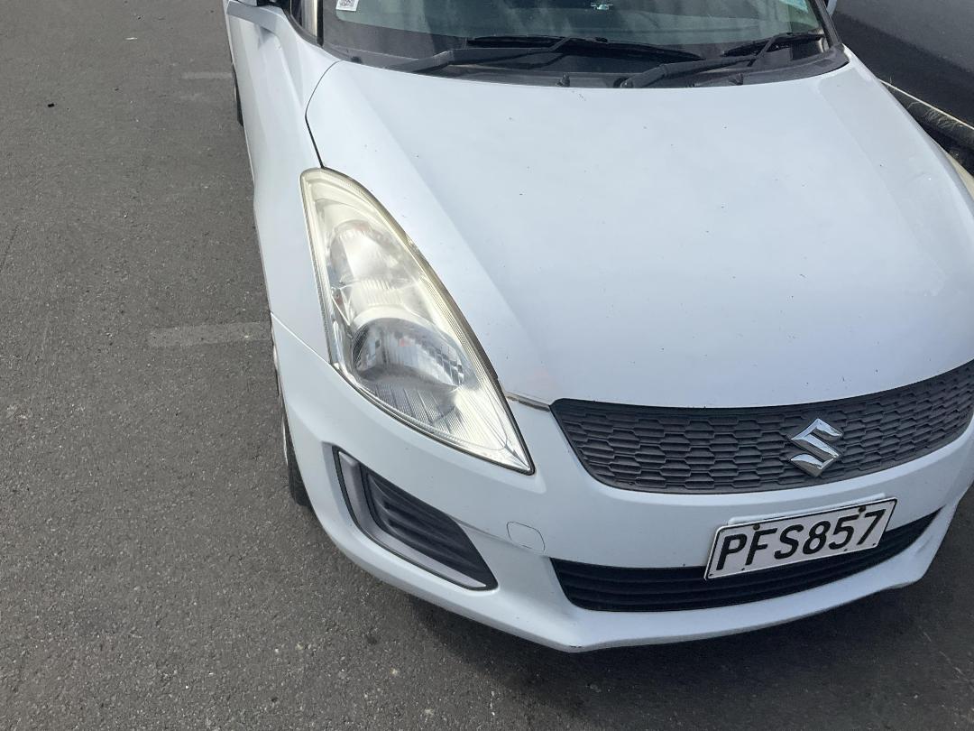 Photo '4' of Suzuki Swift GLA+