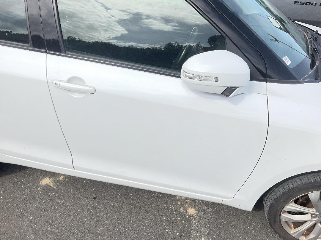 Photo '3' of Suzuki Swift GLA+