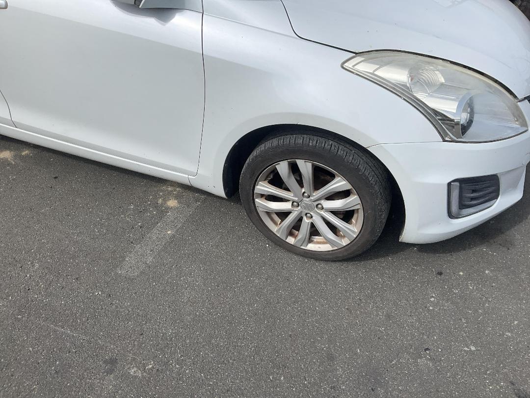 Photo '2' of Suzuki Swift GLA+