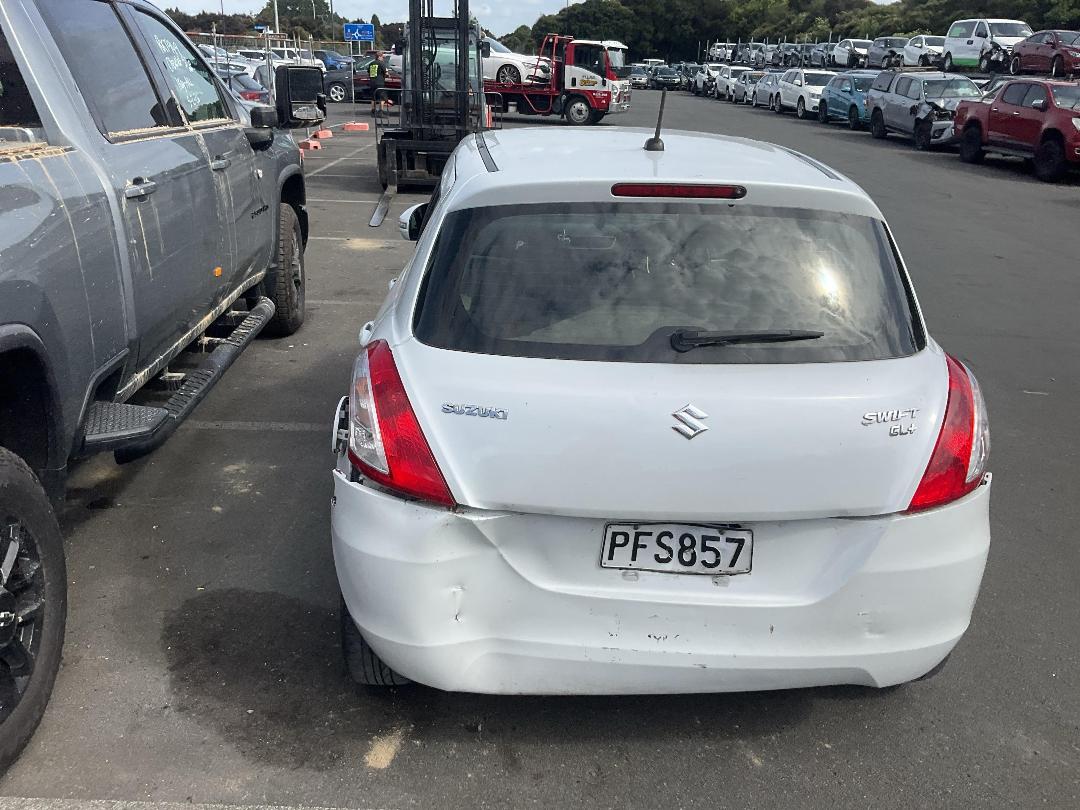 Photo '9' of Suzuki Swift GLA+