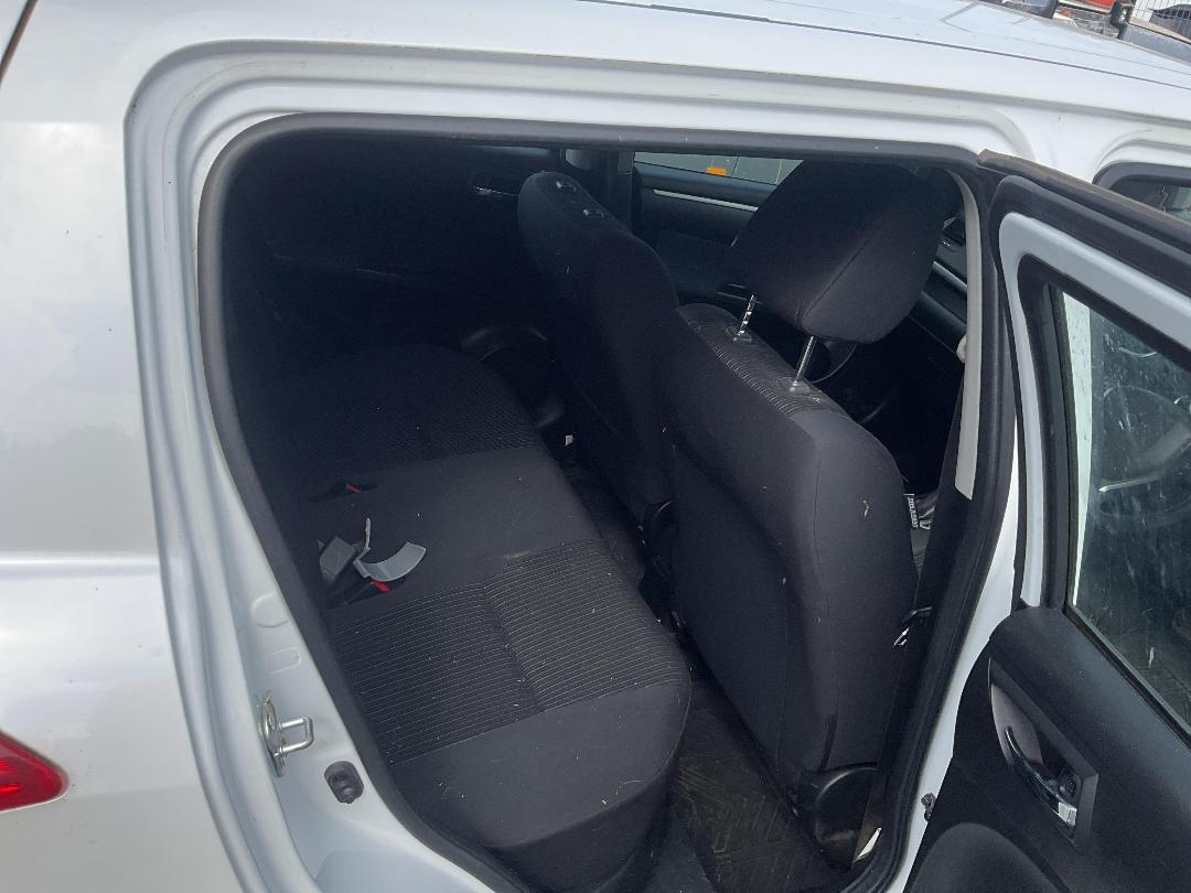 Photo '18' of Suzuki Swift GLA+