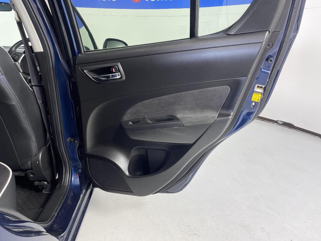 Photo '19' of Suzuki Swift