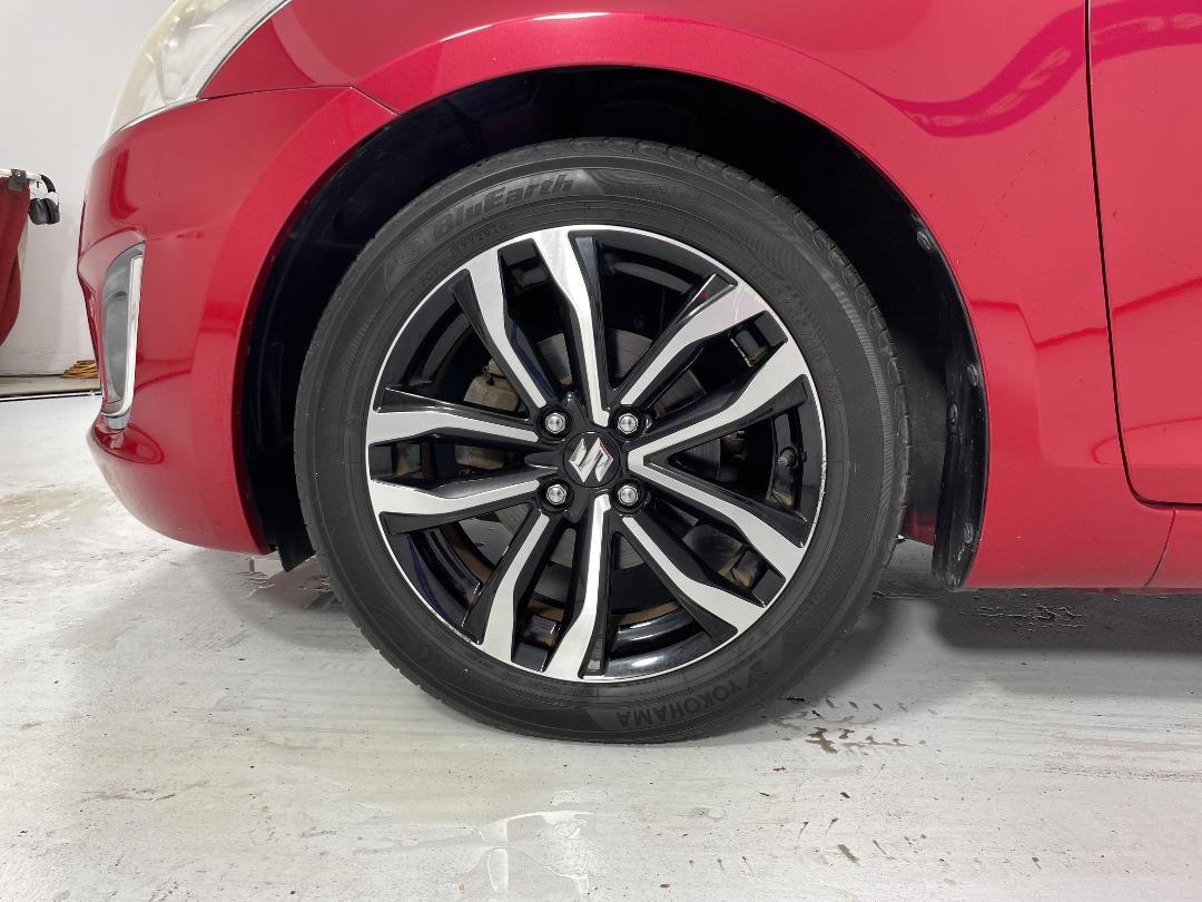 Photo '10' of Suzuki Swift