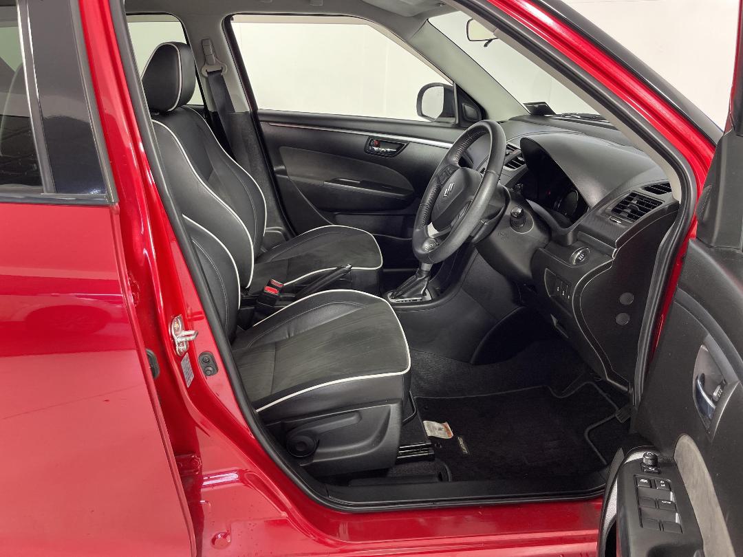 Photo '16' of Suzuki Swift