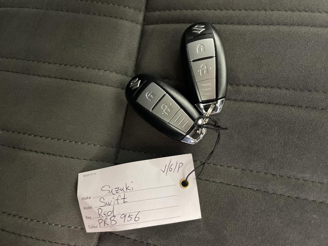 Photo '22' of Suzuki Swift