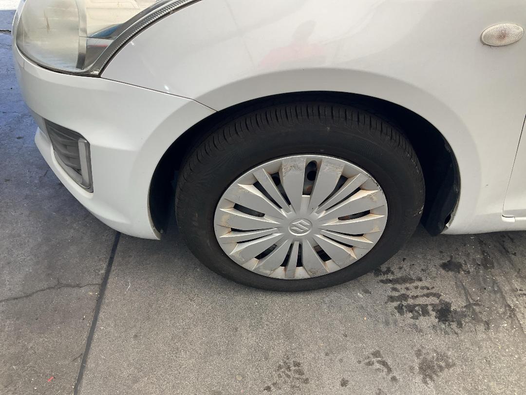 Photo '8' of Suzuki Swift