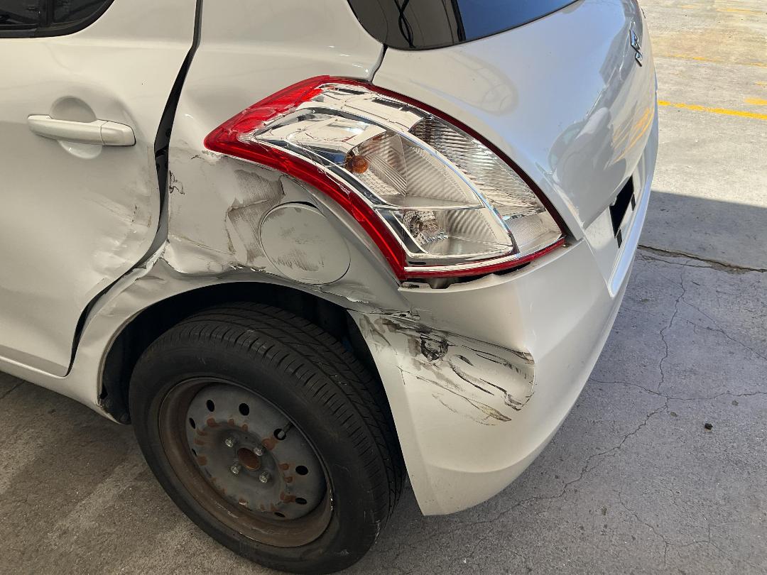 Photo '10' of Suzuki Swift