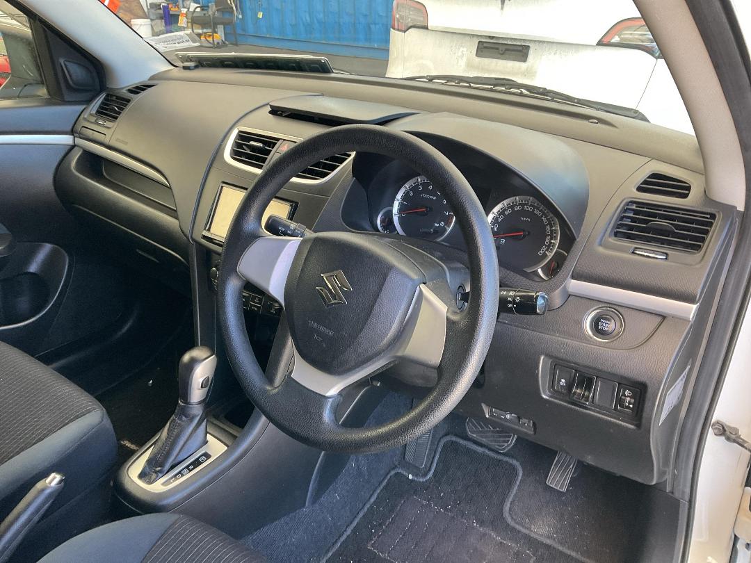 Photo '18' of Suzuki Swift