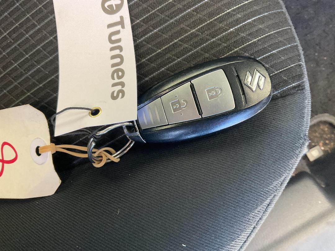 Photo '19' of Suzuki Swift