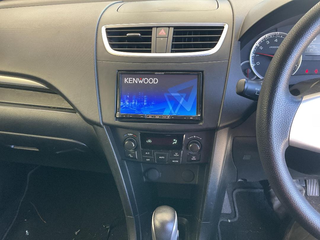 Photo '20' of Suzuki Swift