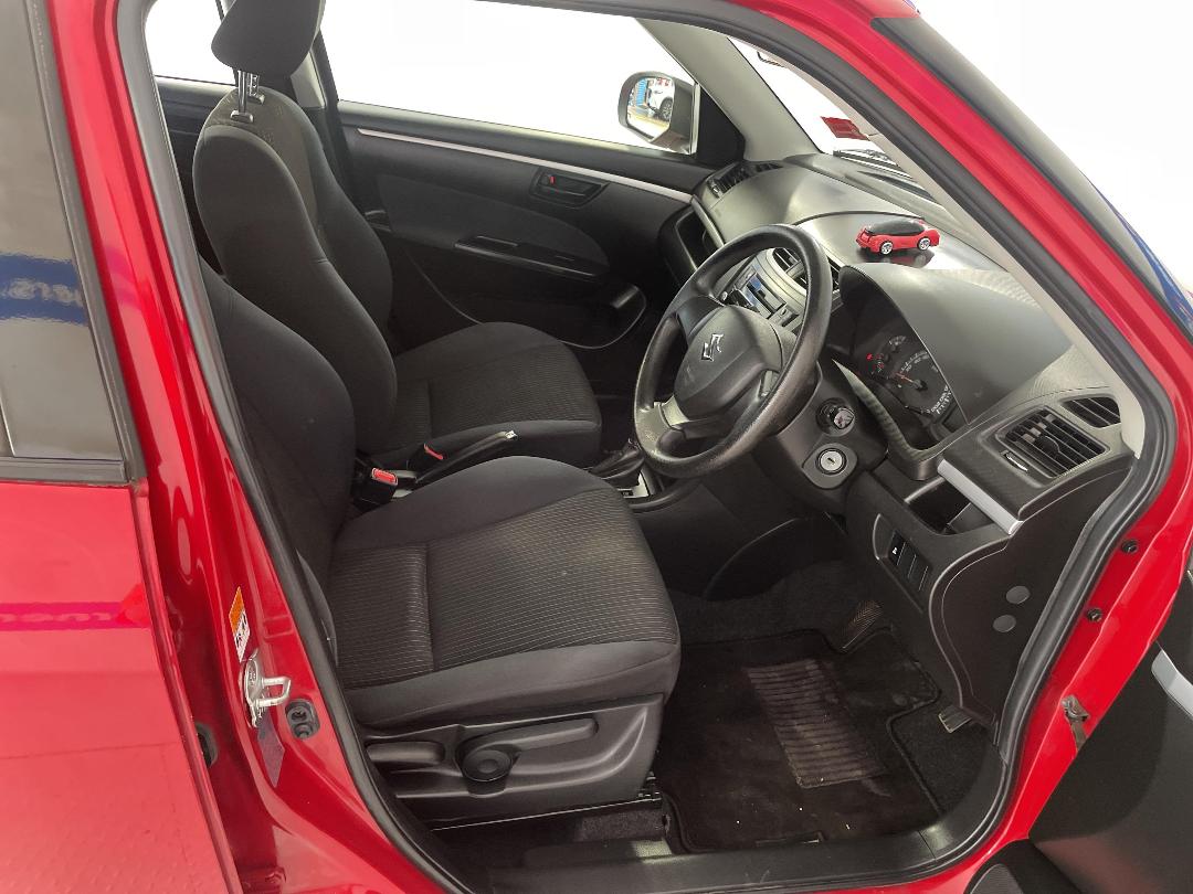 Photo '16' of Suzuki Swift