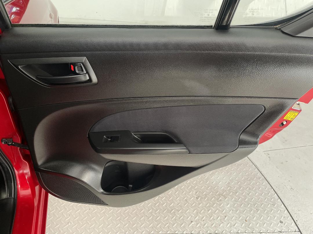 Photo '19' of Suzuki Swift