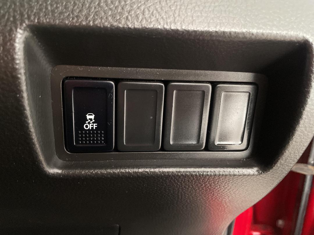 Photo '24' of Suzuki Swift