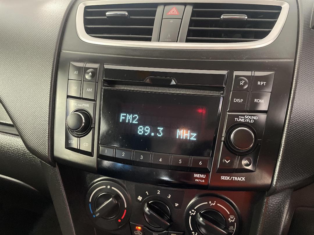 Photo '26' of Suzuki Swift